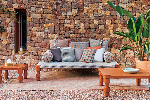 【新刊】Outdoor Comfort by Furniture　面積別。アウトドアの空間コーディネート